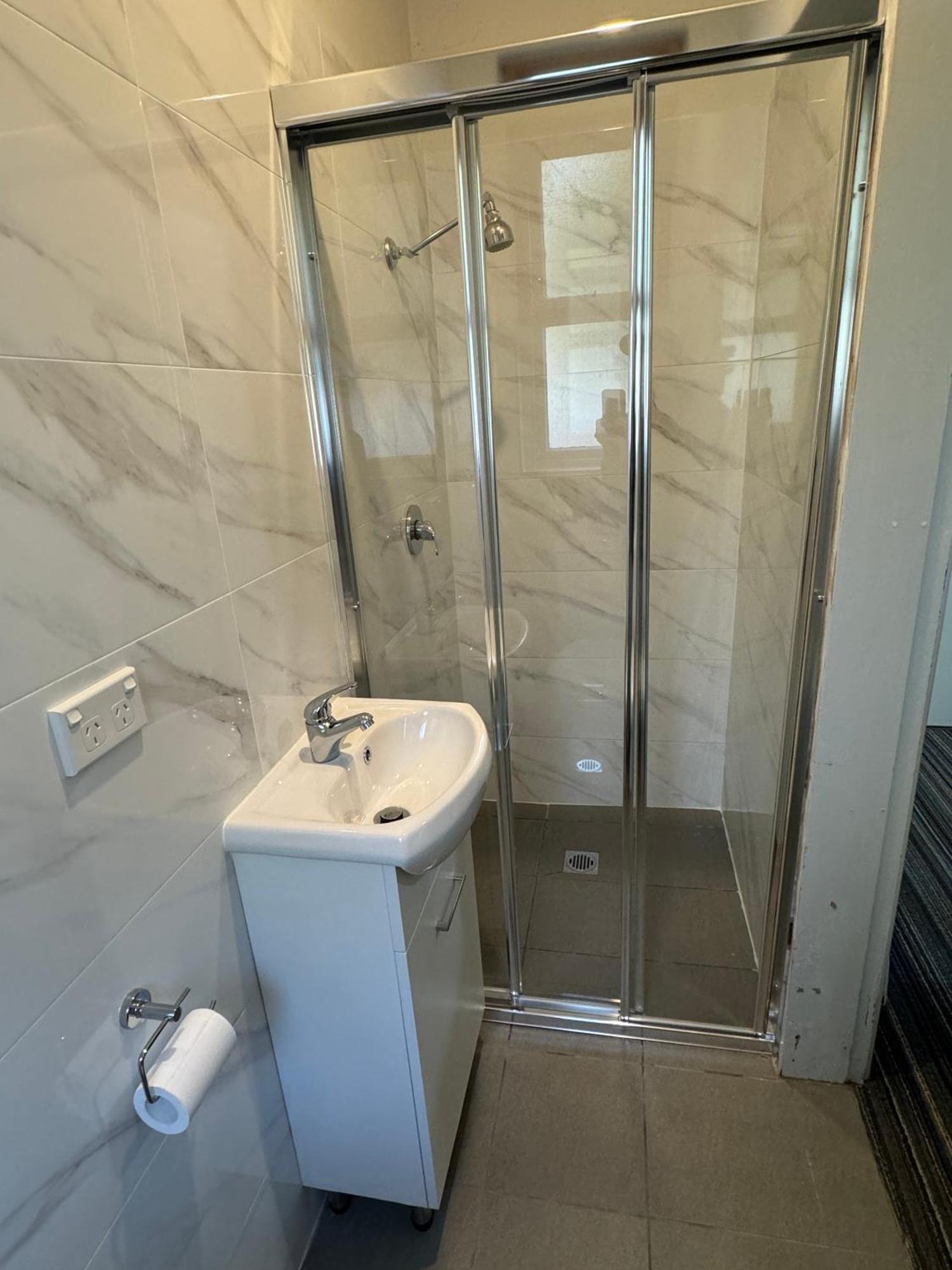 Twin Room,1669862047:JPEG