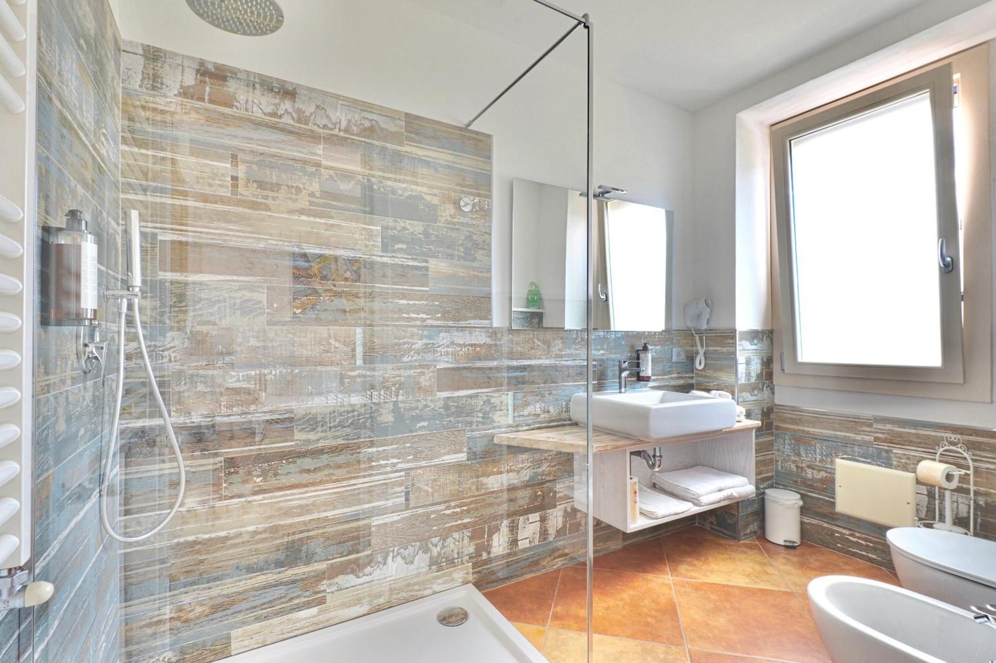 Double Room with Balcony,1594770731:JPEG
