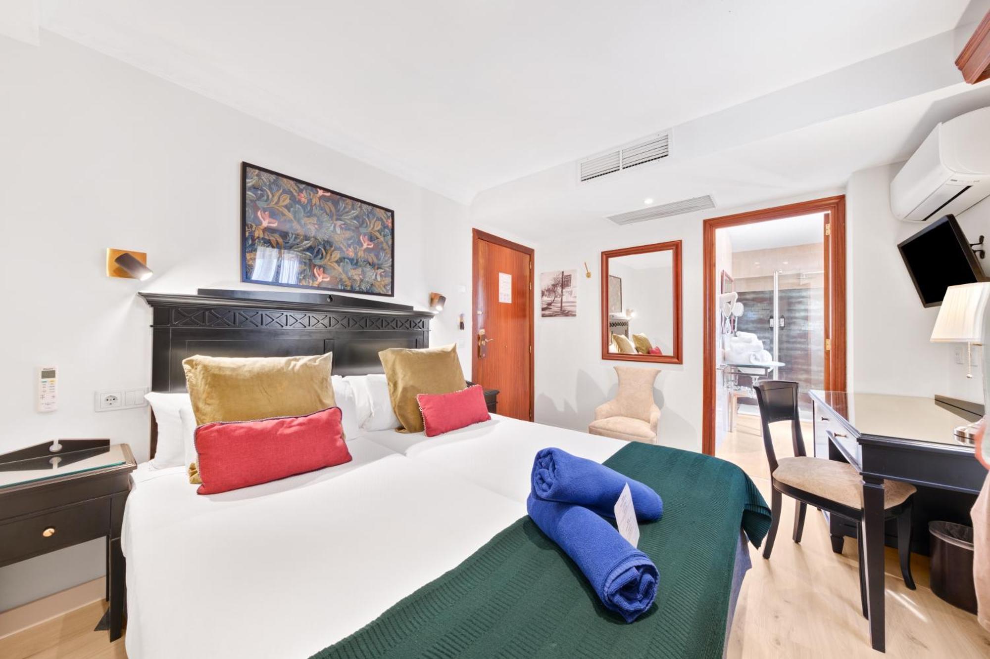 Twin Room