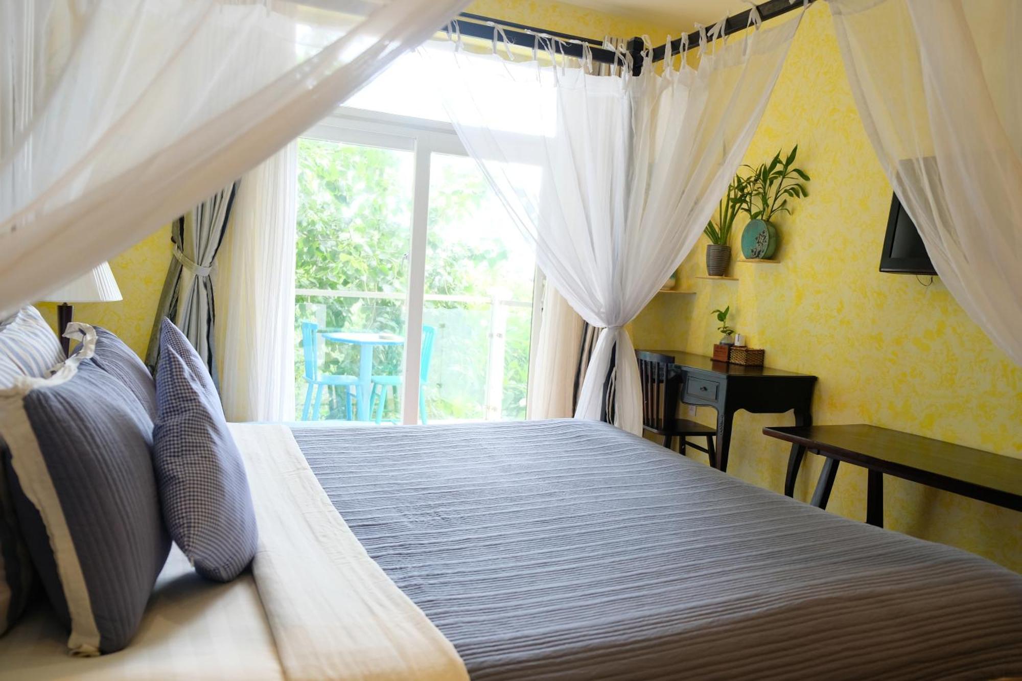 Chambre Double - Vue sur Piscine
