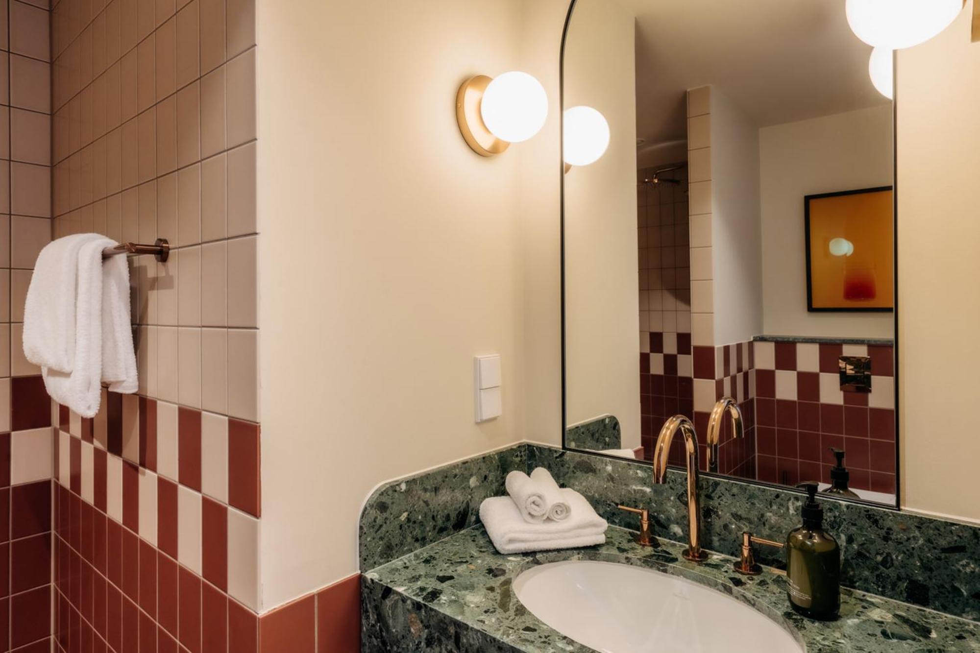 Classic Junior Suite,1612749564:JPEG