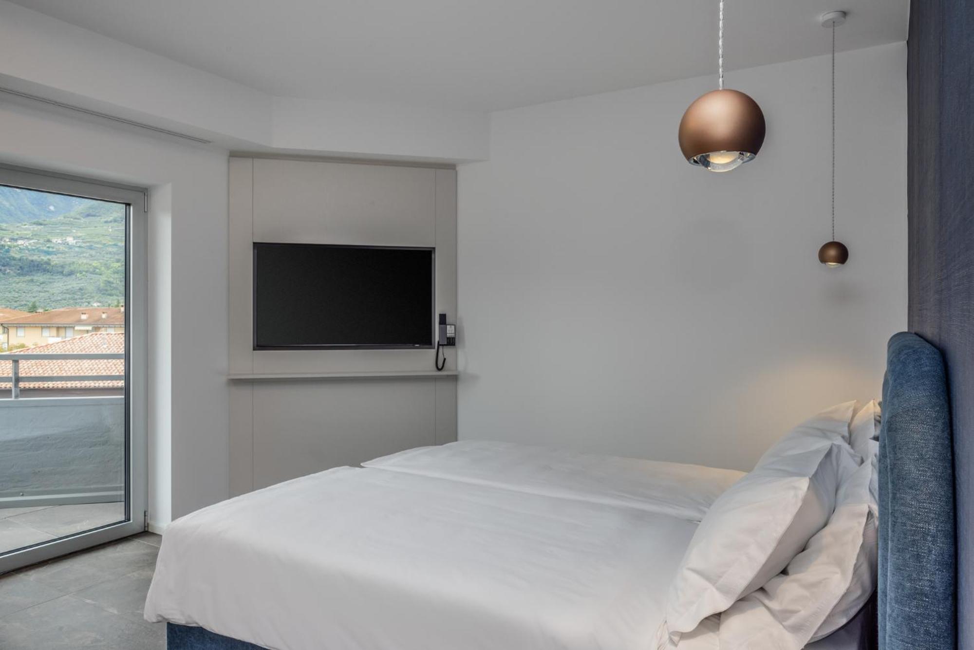 Superior Tweepersoonskamer met 1 of 2 Bedden en Uitzicht op het Zwembad