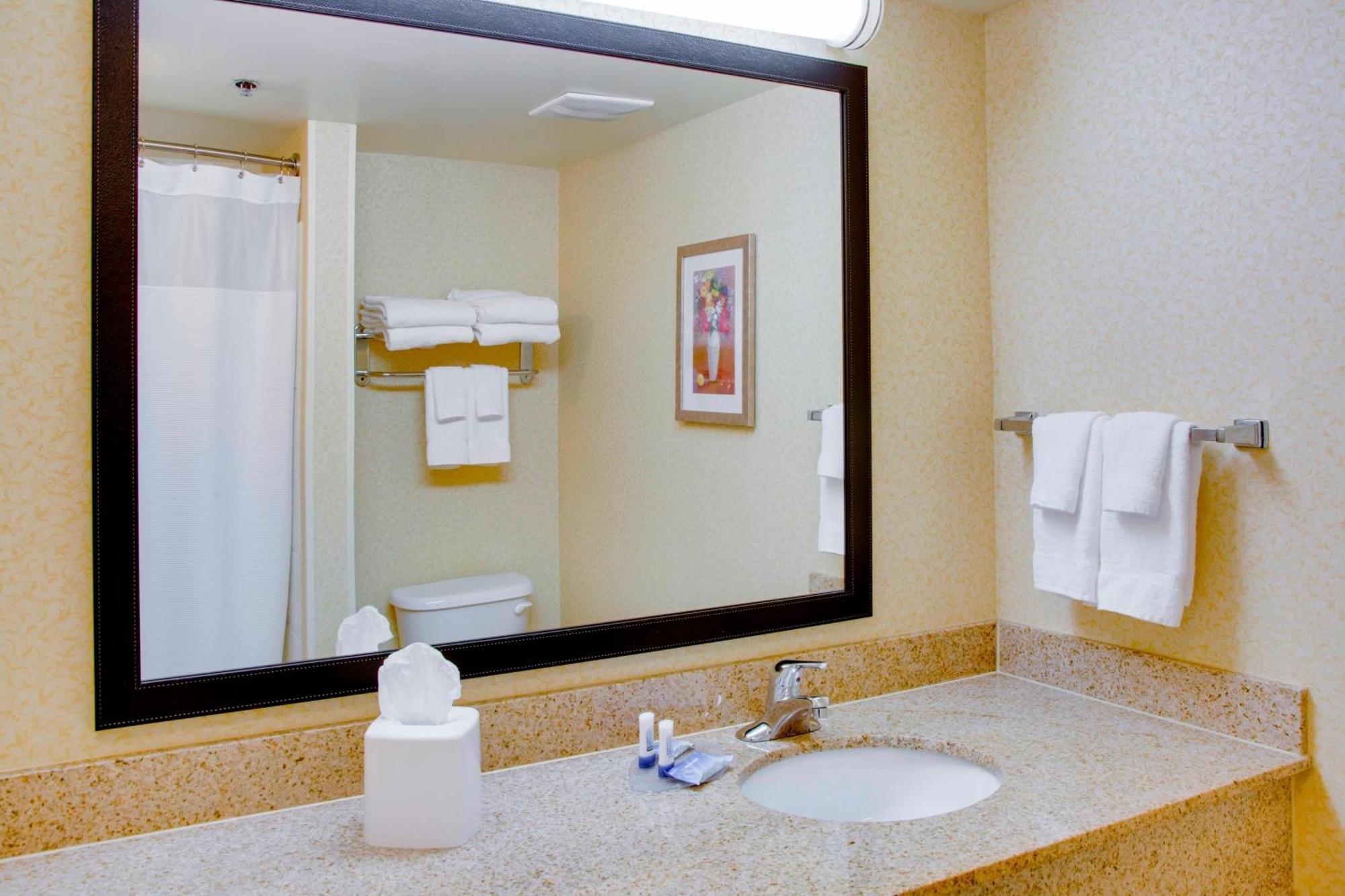 Queen Room with Two Queen Beds,1632234660:JPEG