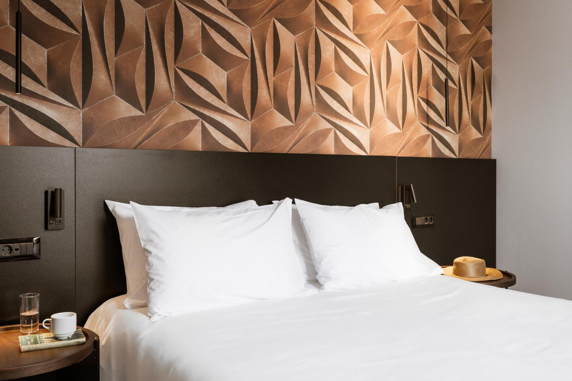 Zimmer mit Kingsize-Bett
