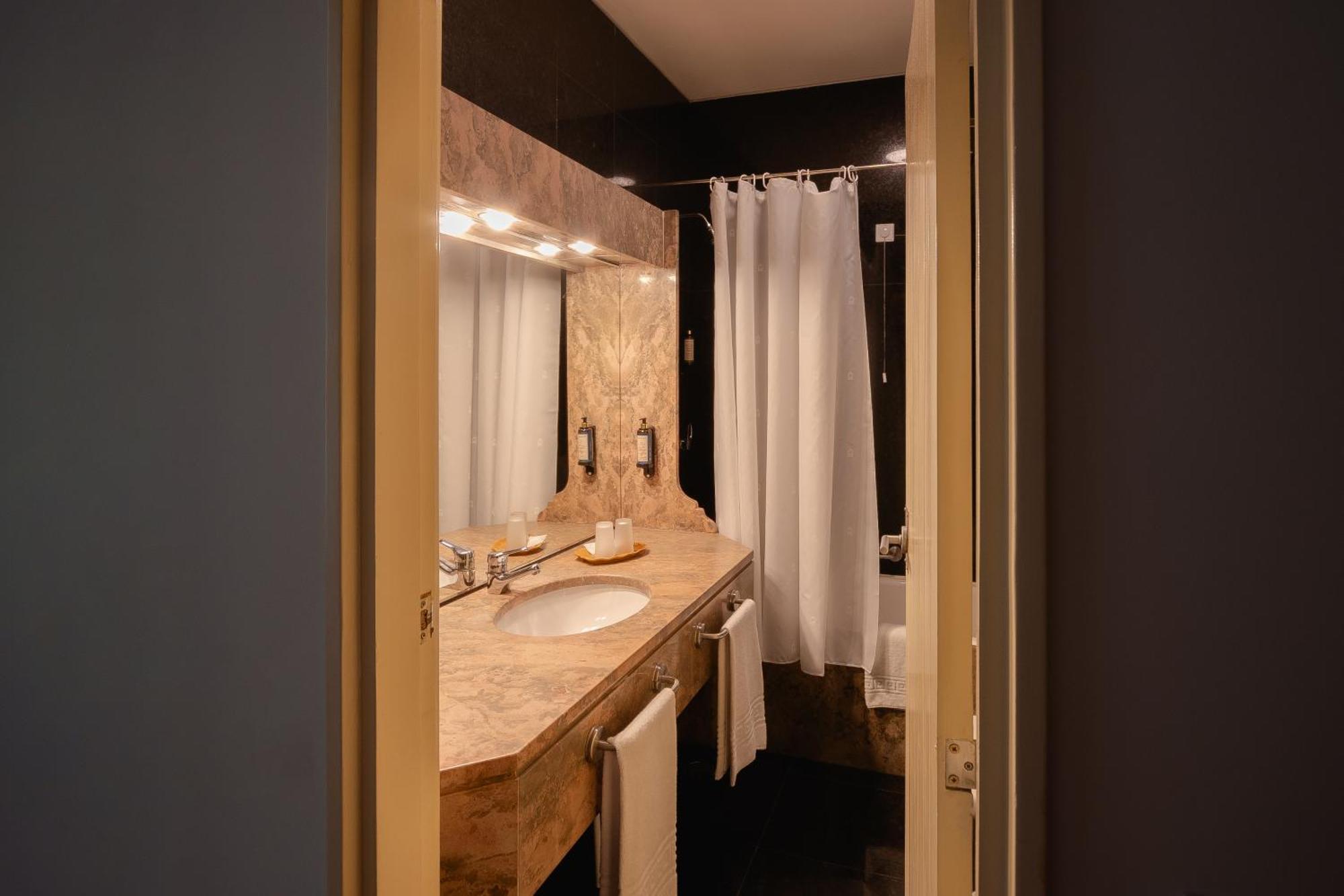Quarto Duplo ou Twin Superior com Varanda
