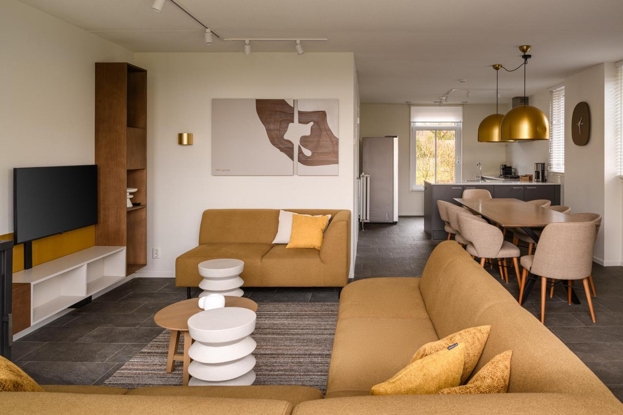 Luxury Four-Bedroom House with private sauna,1649042034:JPEG