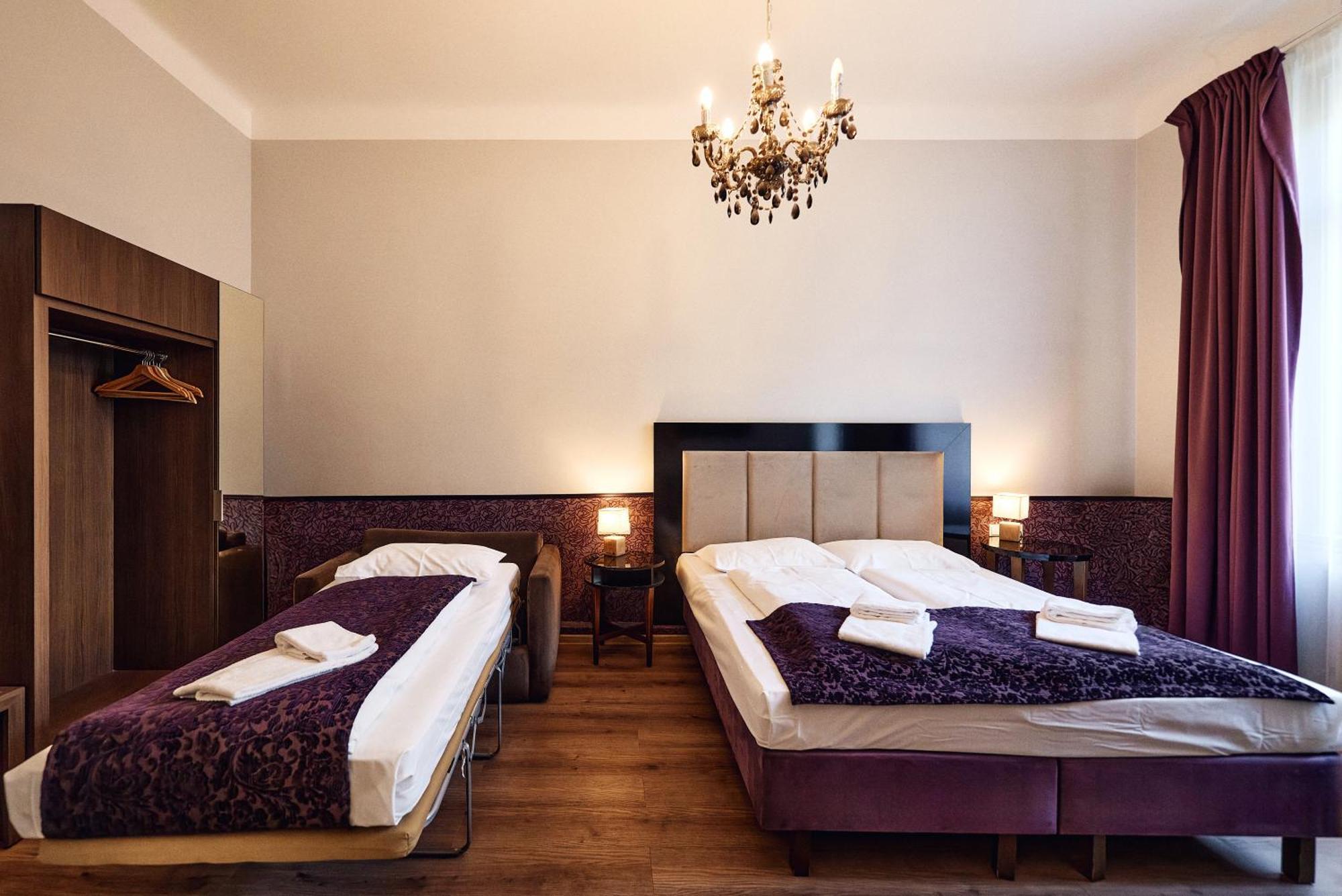 Comfort Triple Room