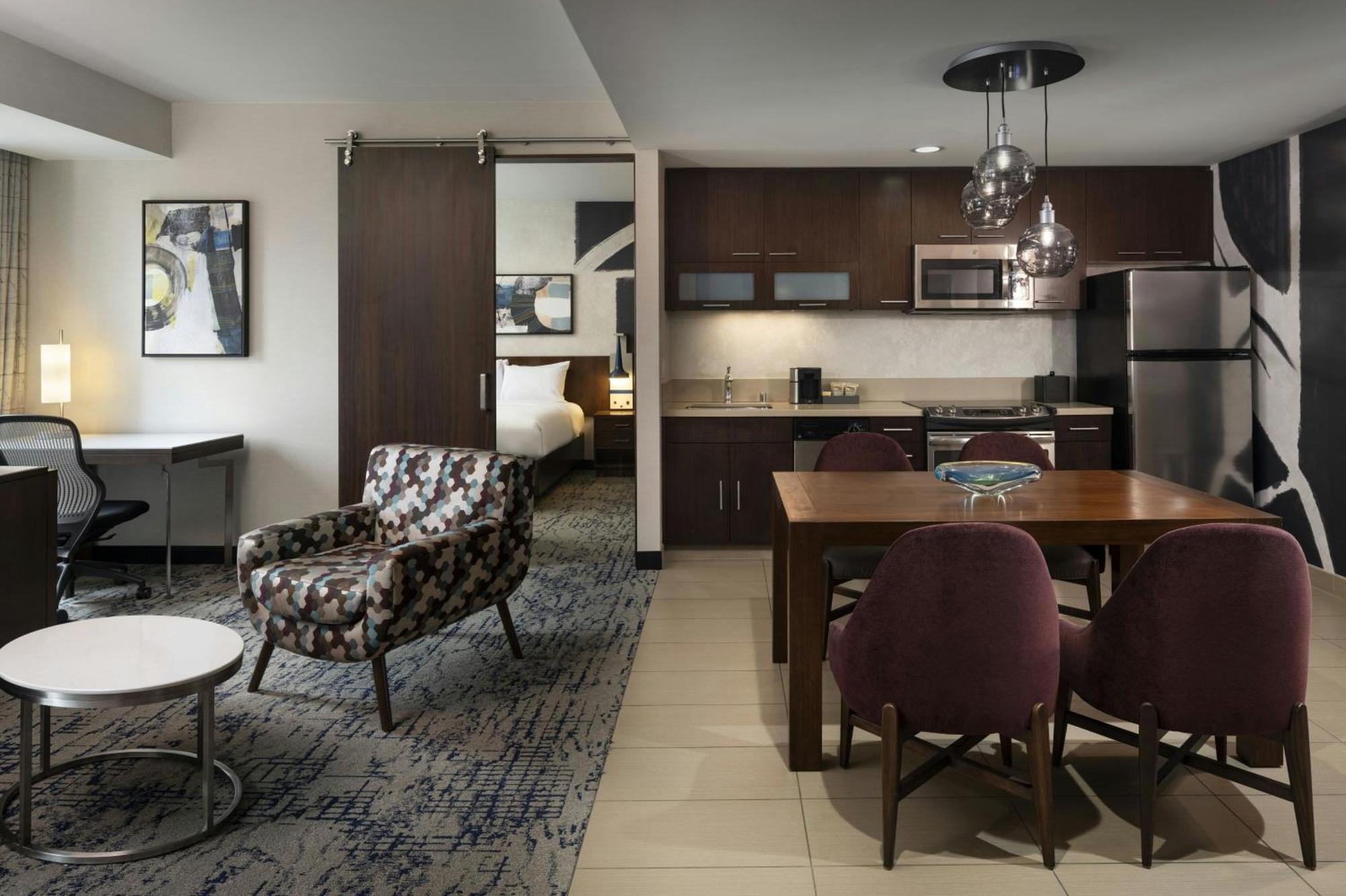 Two-Bedroom Suite,1658089670:JPEG