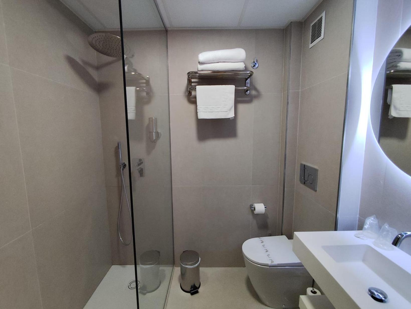 Superior Double or Twin Room with Terrace