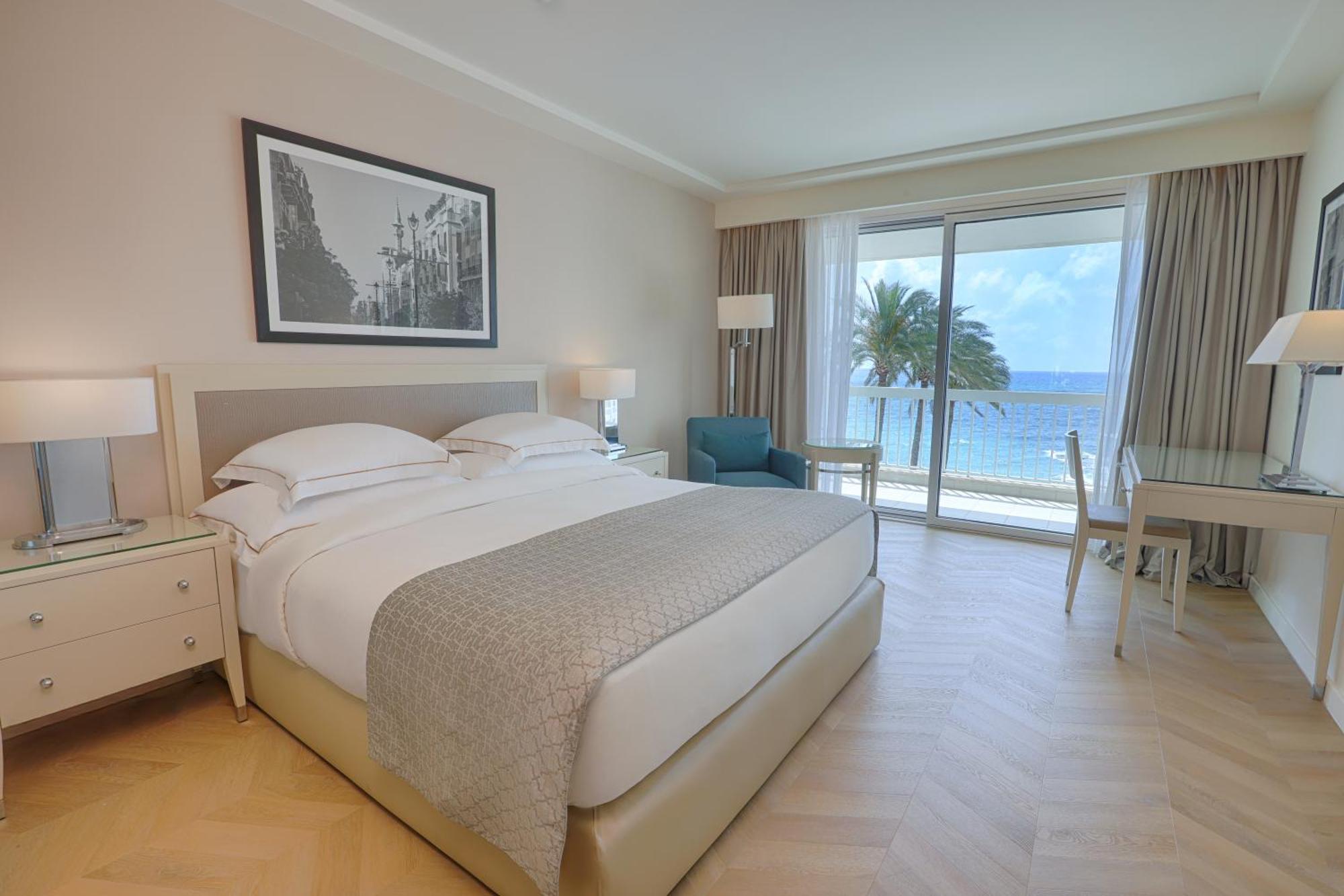 Deluxe King Room with Sea View