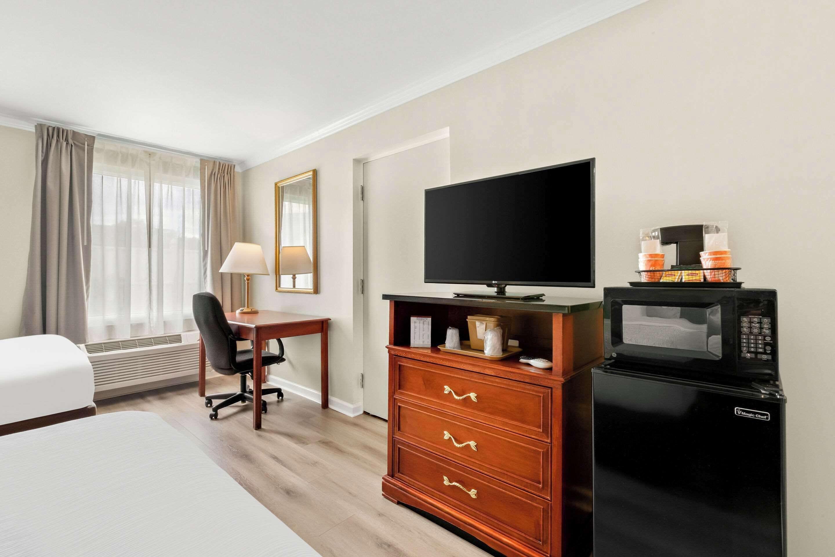 Double Room with Two Double Beds - Non-Smoking