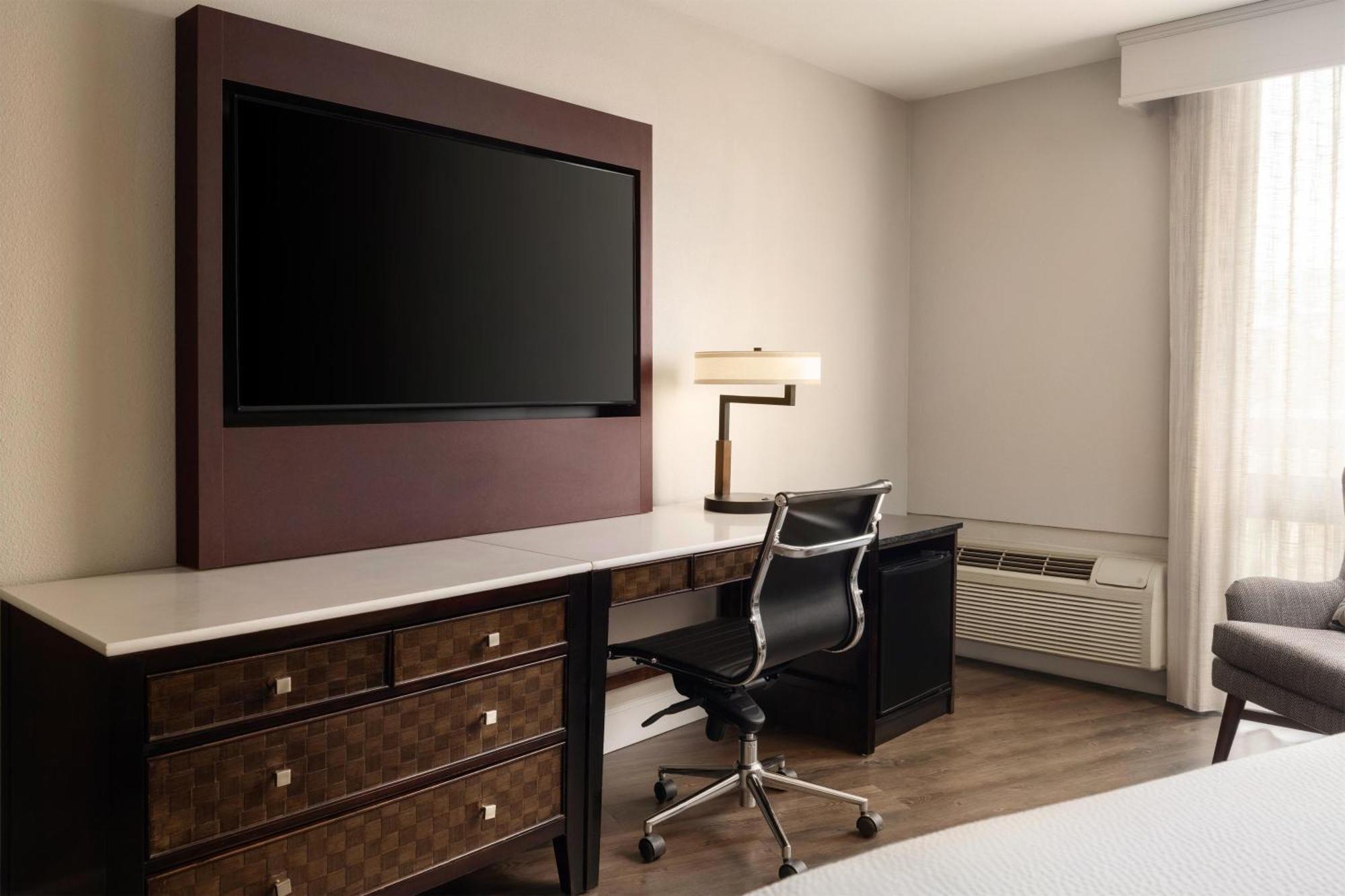 Quarto com Cama King-size - Não Fumantes