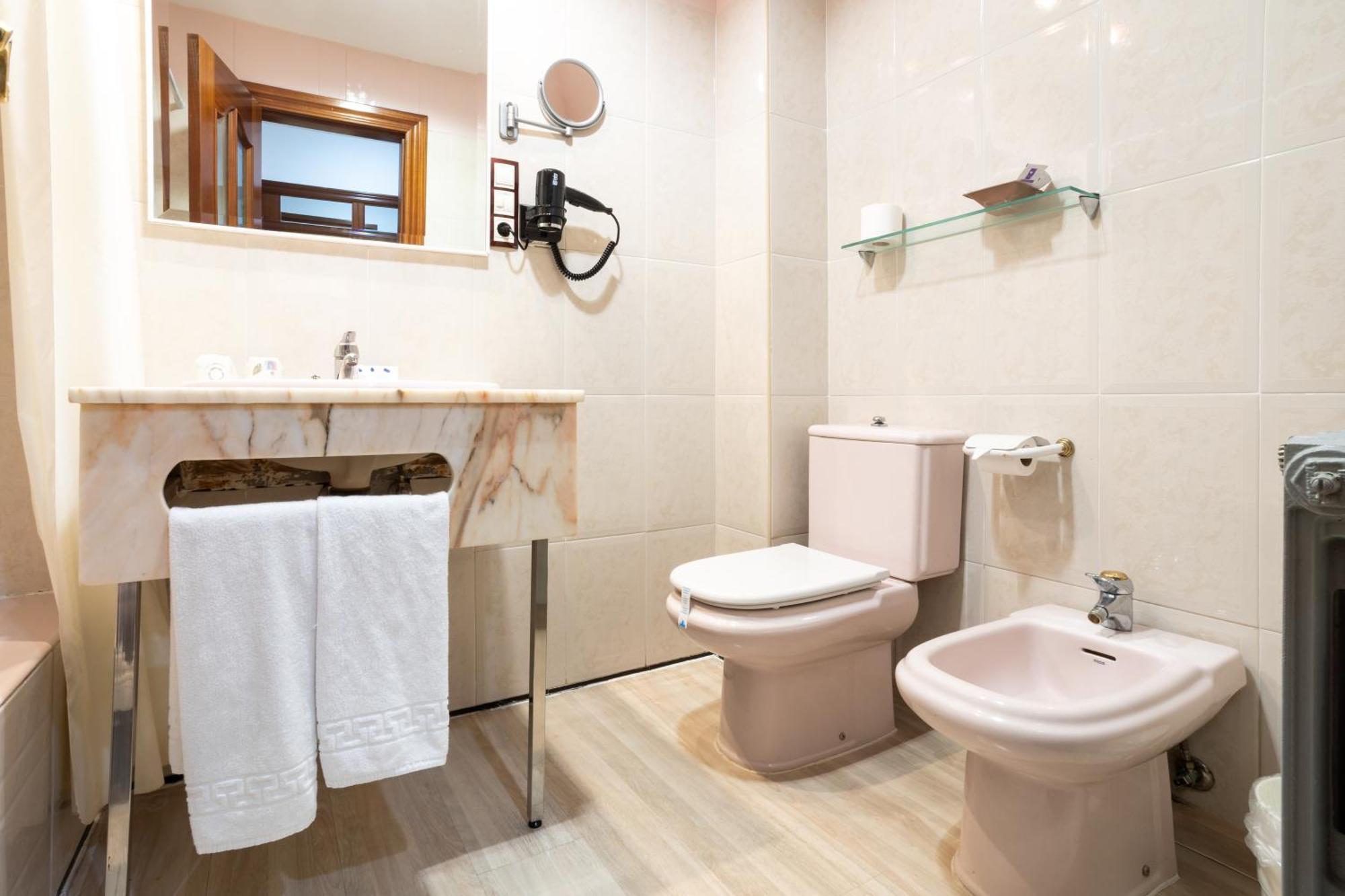 Triple Room,1742592803:JPEG