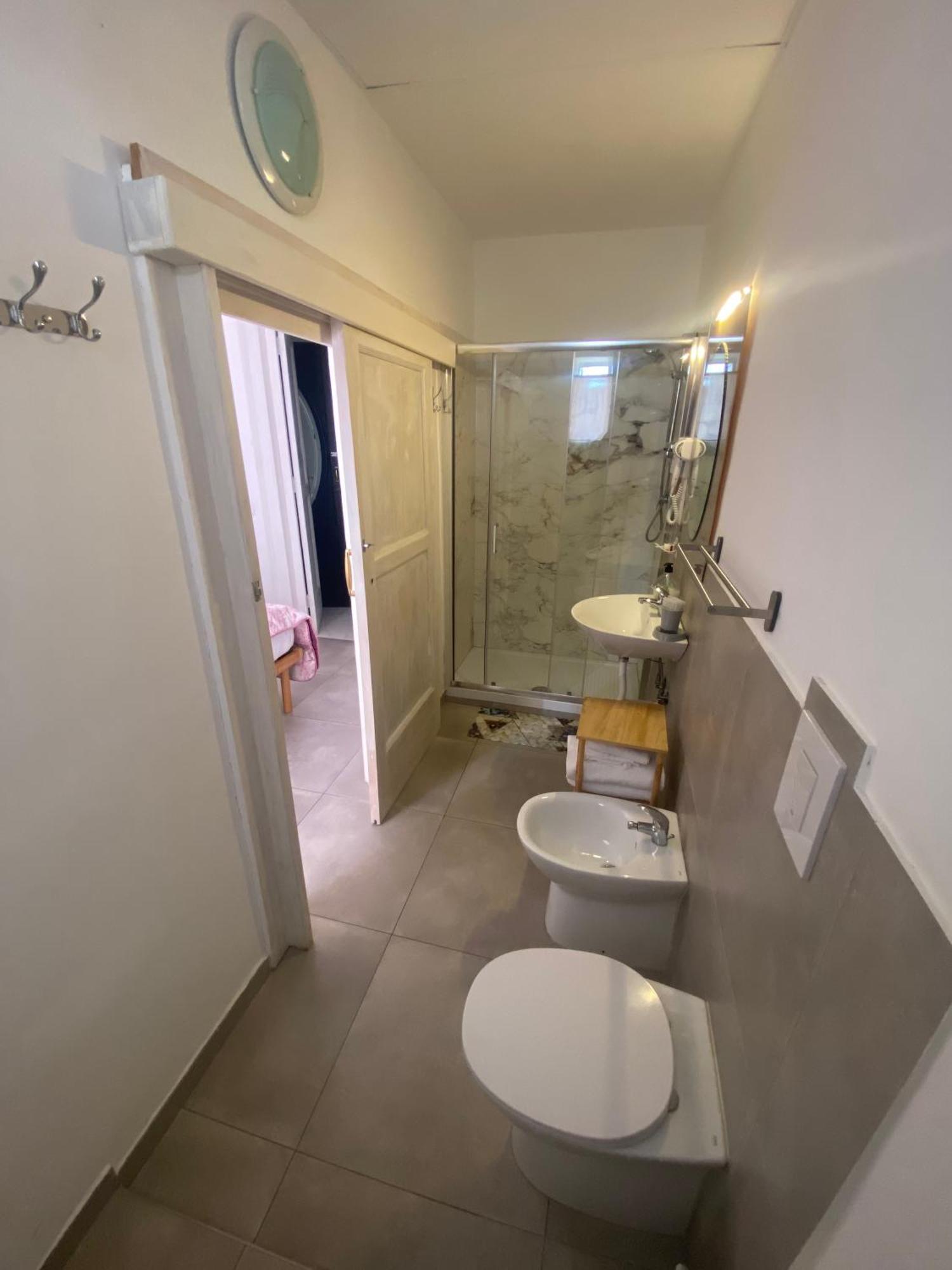 Double or Twin Room Private Bathroom,1743713181:JPEG