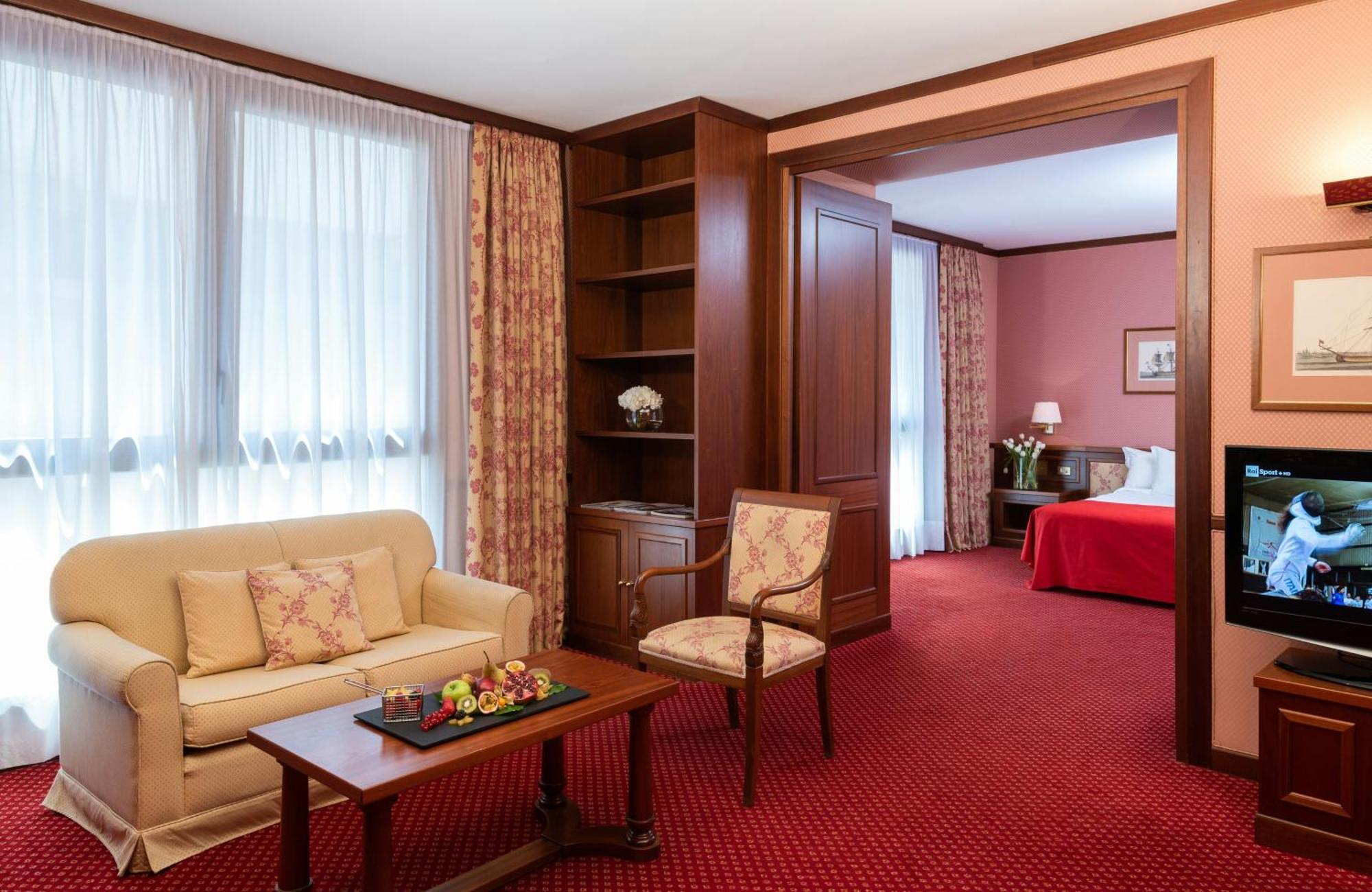 One-Bedroom King Suite,1746824837:JPEG