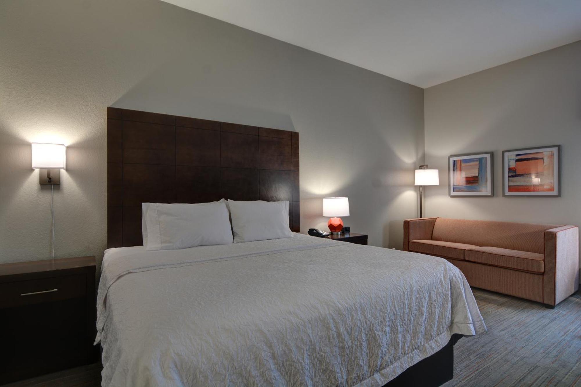 King Room with Sofa Bed - Non-Smoking