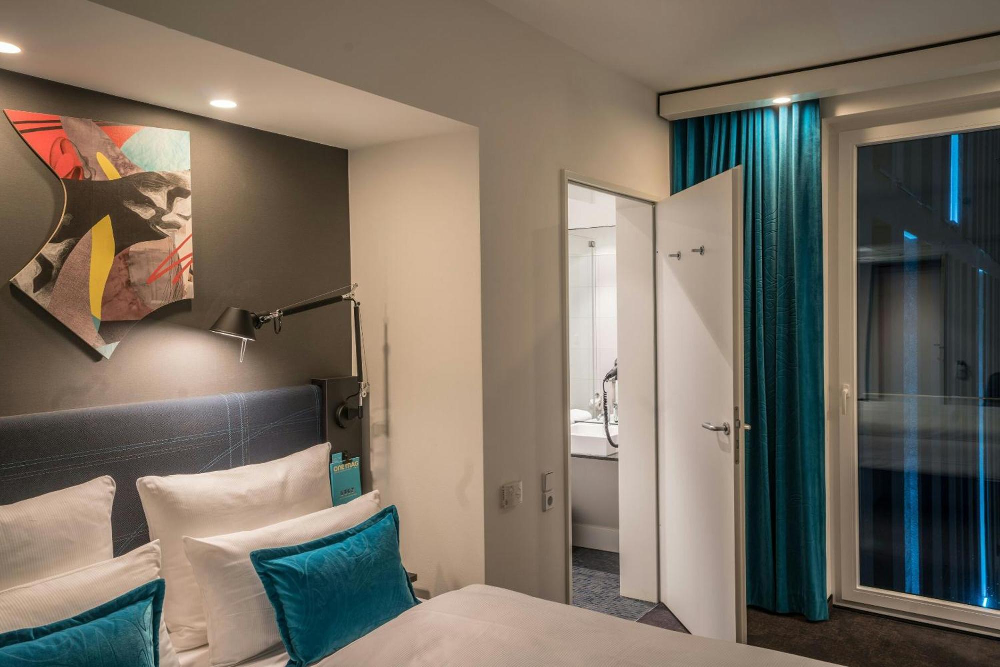 Standard Double Room with City View,1747012929:JPEG