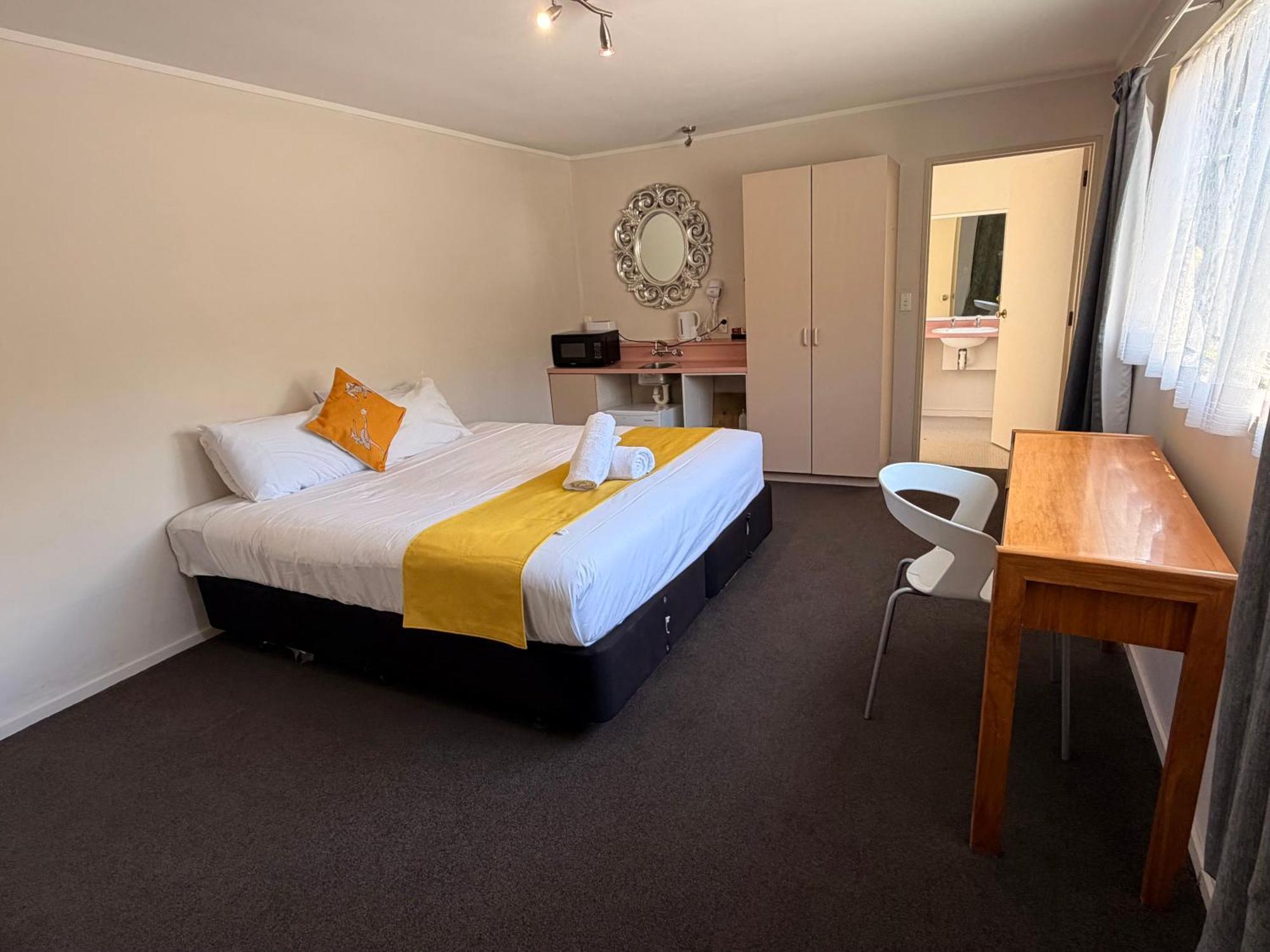Budget Double Room,1758540331:JPEG