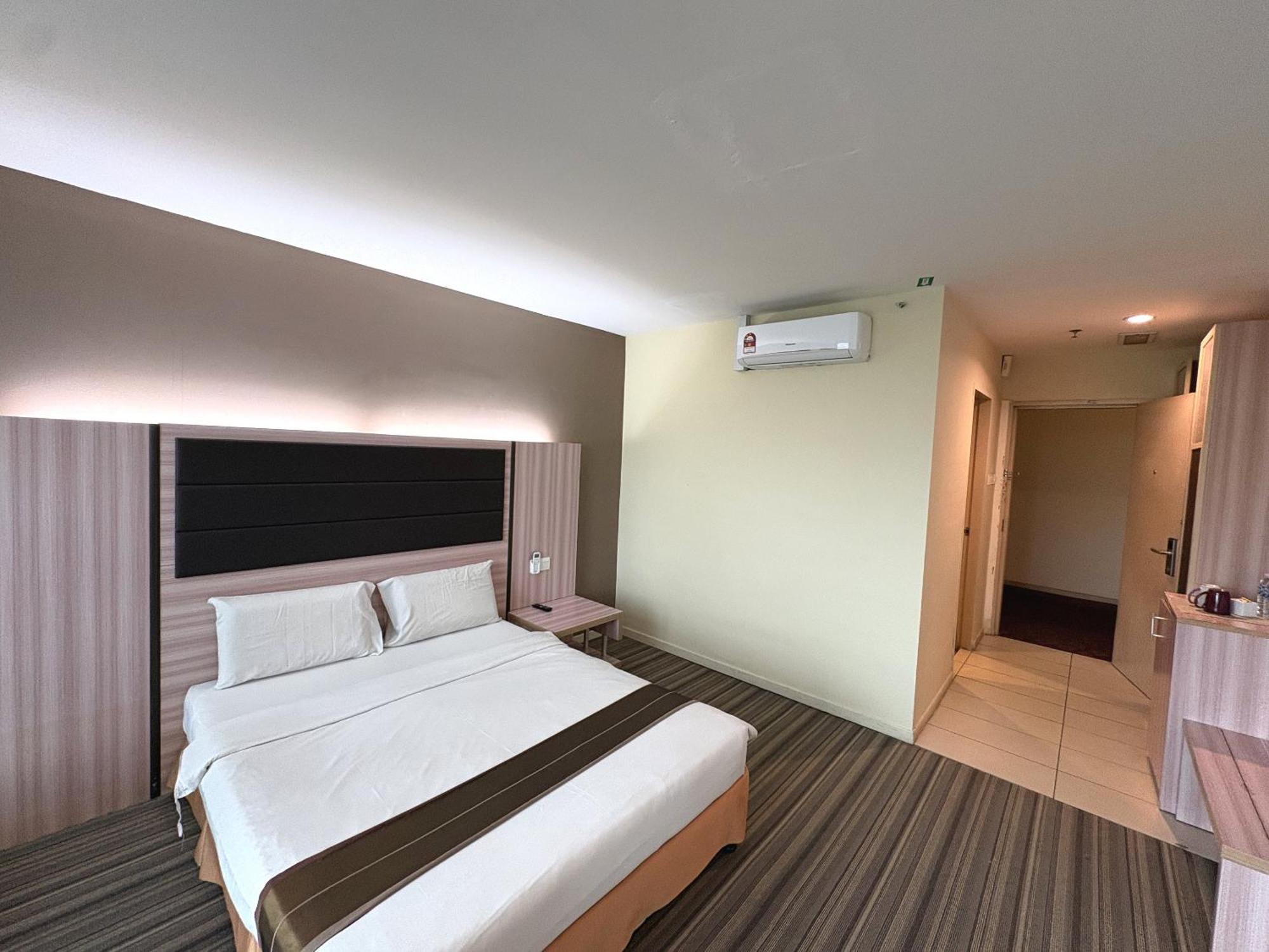 Standard Double Room,1765307867:JPEG