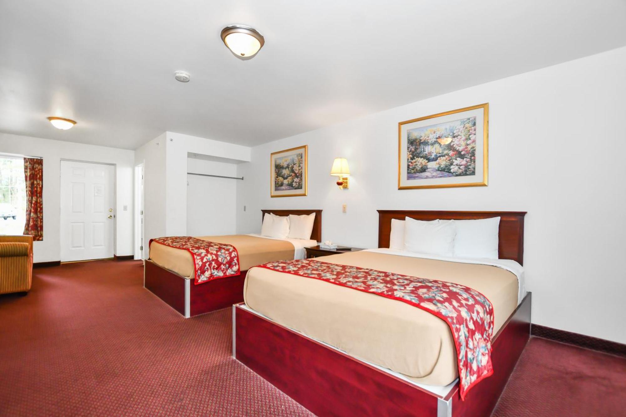 Queen Suite with Sofa Bed