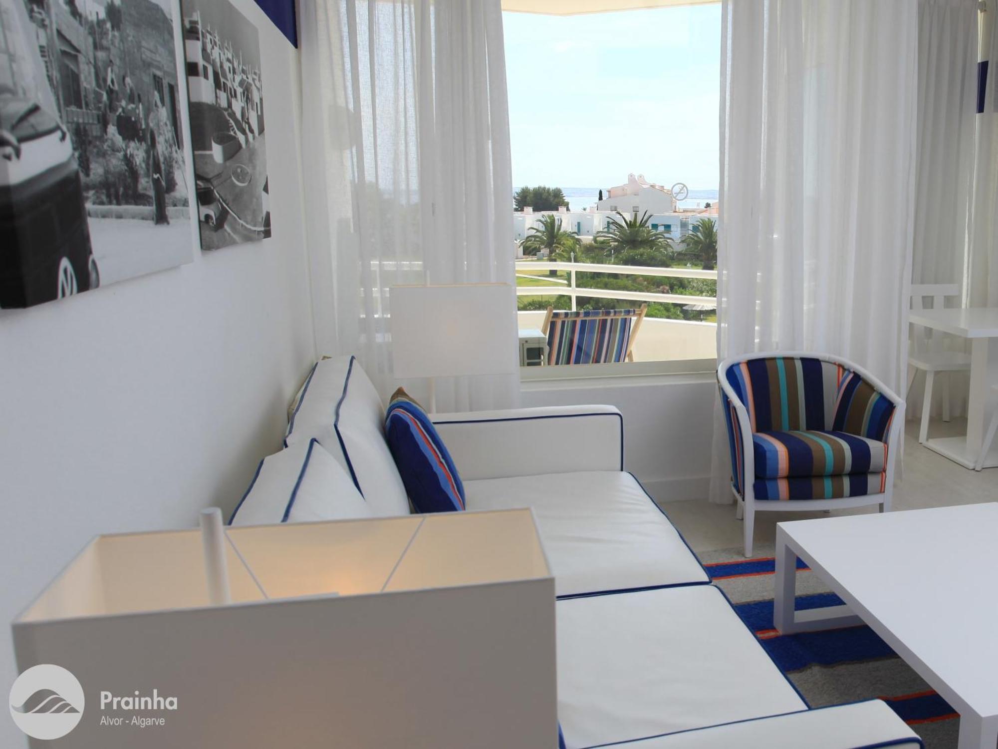Apartamento de 1 dormitorio con vistas al mar