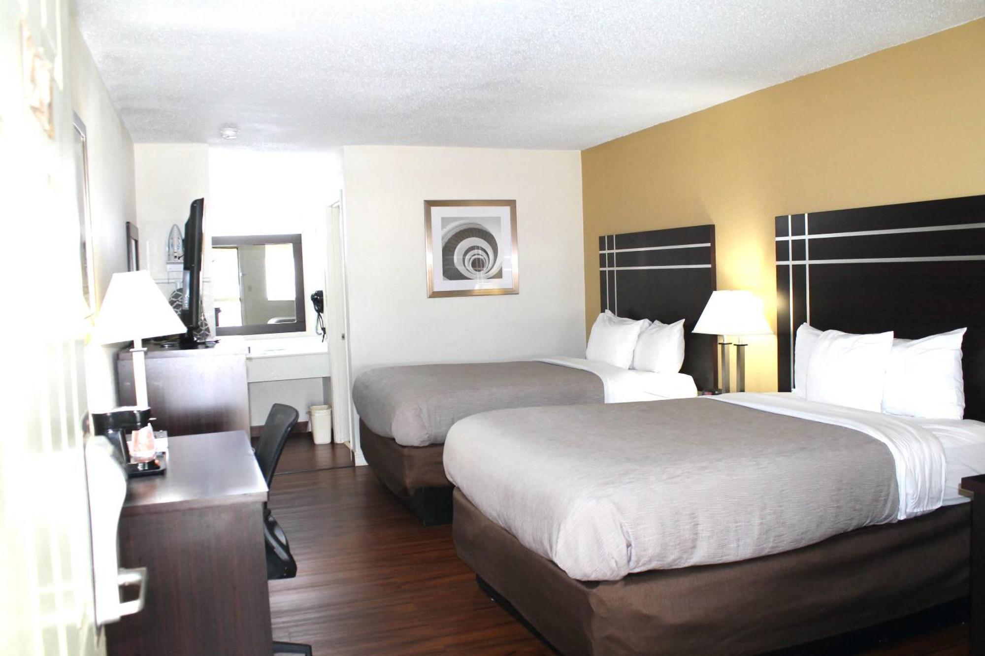 Double Room with Two Double Beds - Smoking