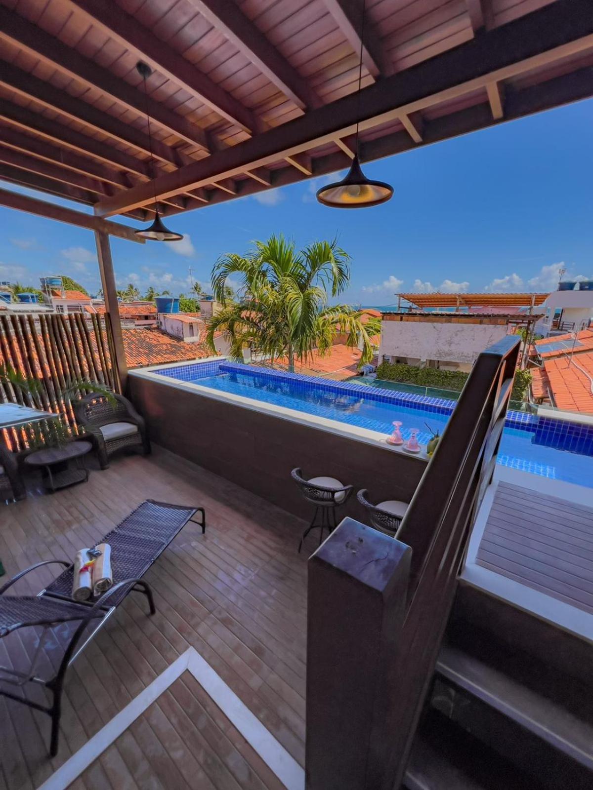 Suíte com Piscina Privativa