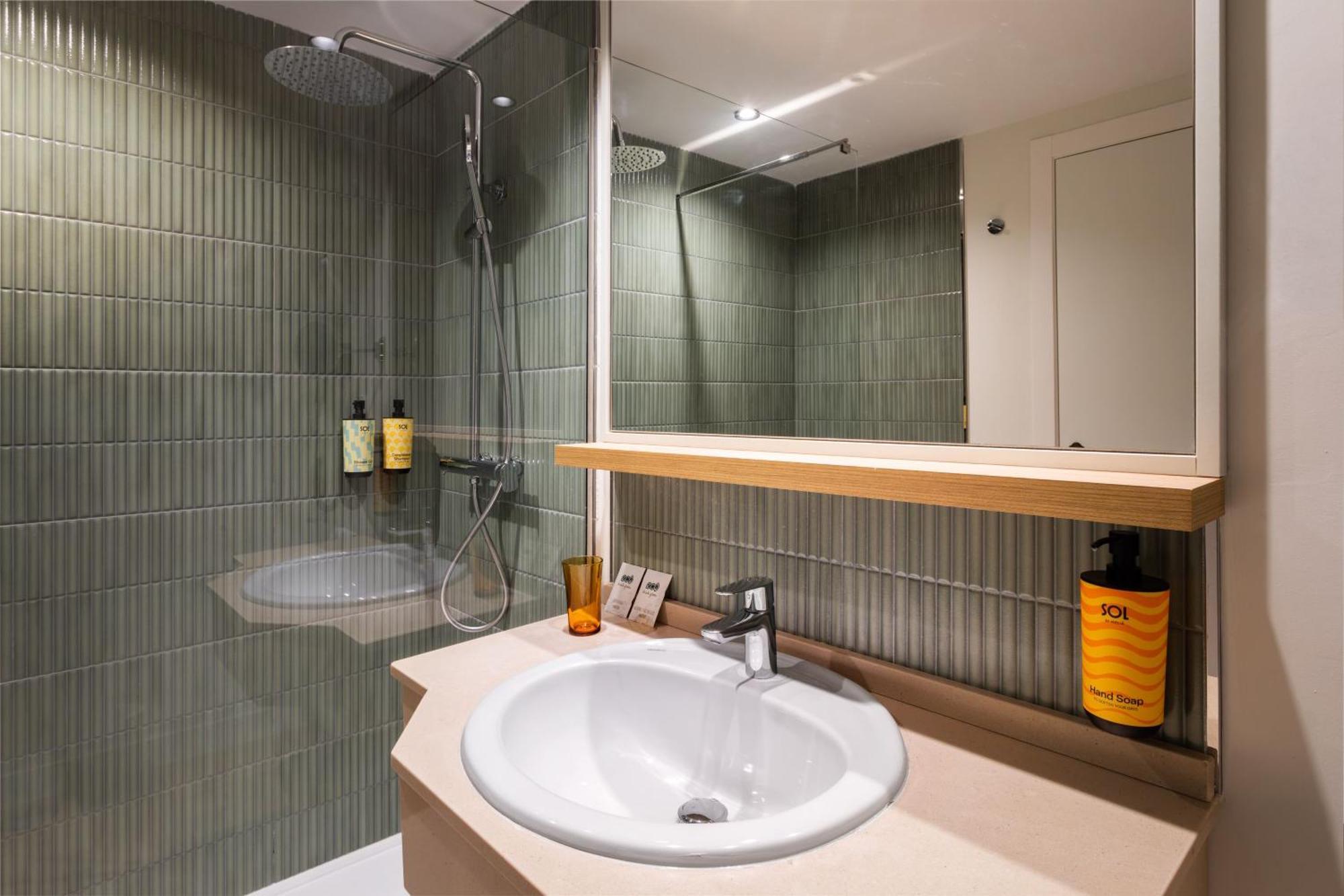 Sol Suite with Kitchen