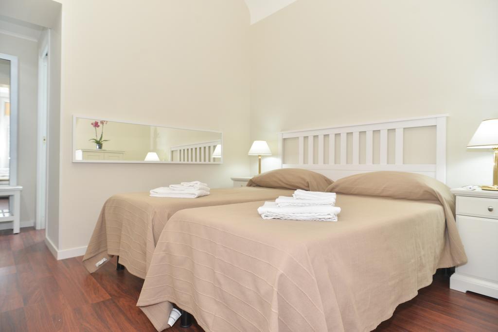 Chambre Double ou Lits Jumeaux avec Salle de Bains Privative