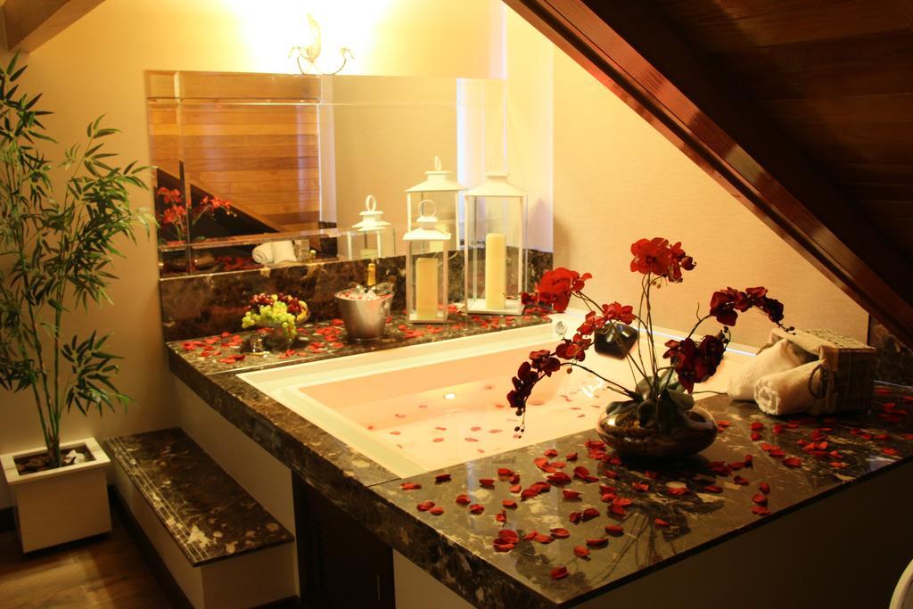 Master Suite with Spa Bath,1473678103:JPEG