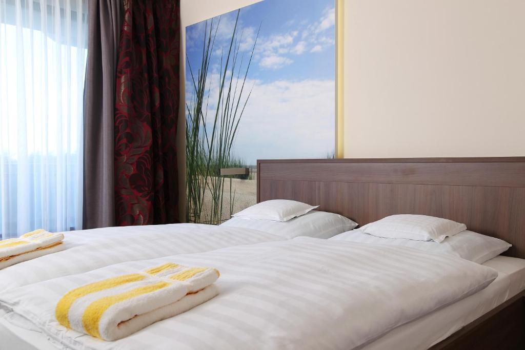 Deluxe Room,25138383:JPEG