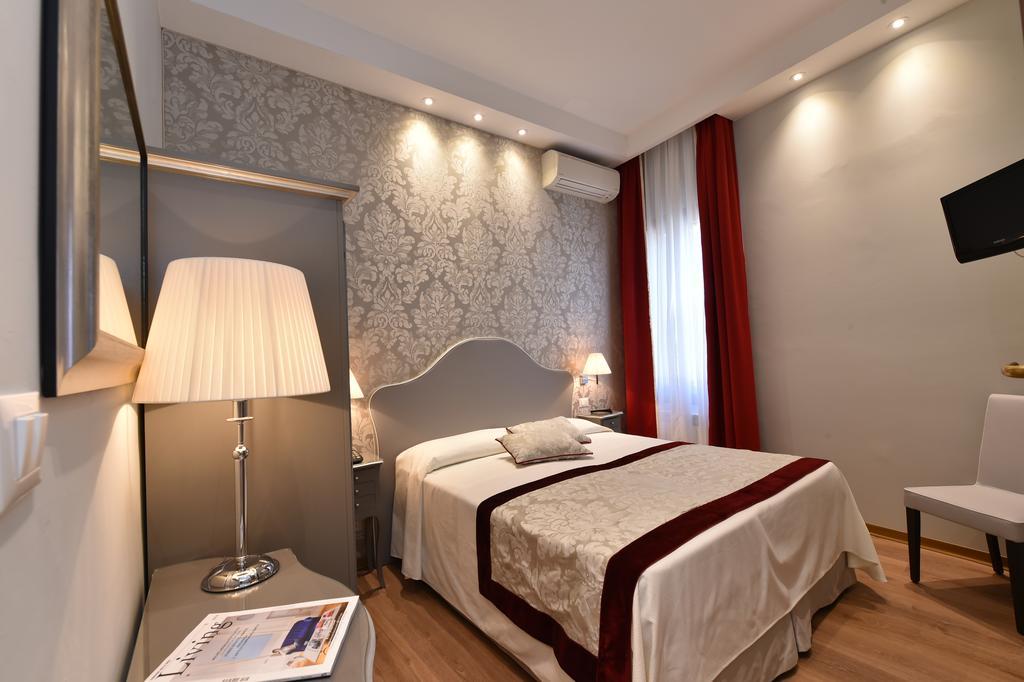 Quarto Duplo