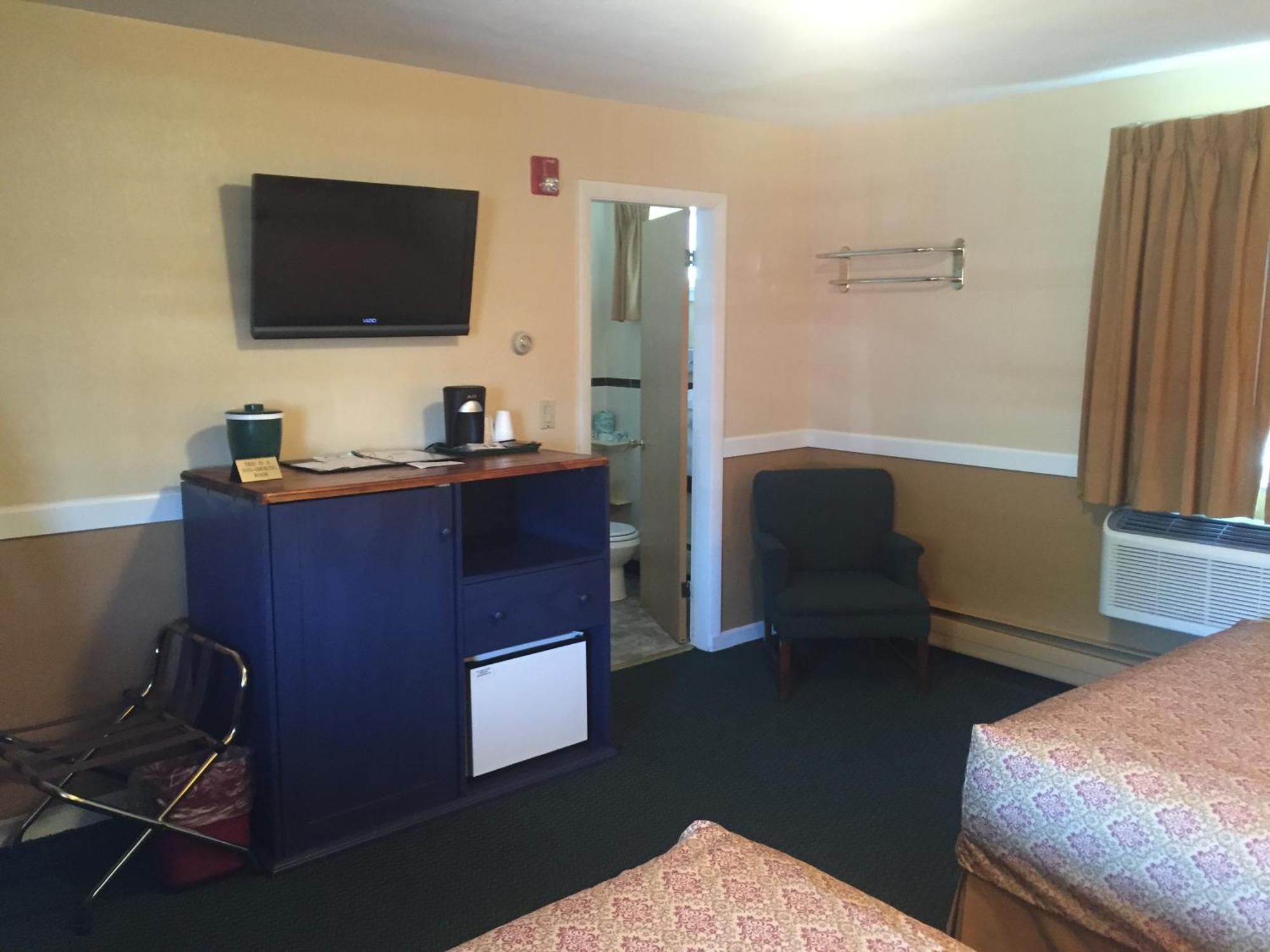 Basic King Room,264168565:JPEG