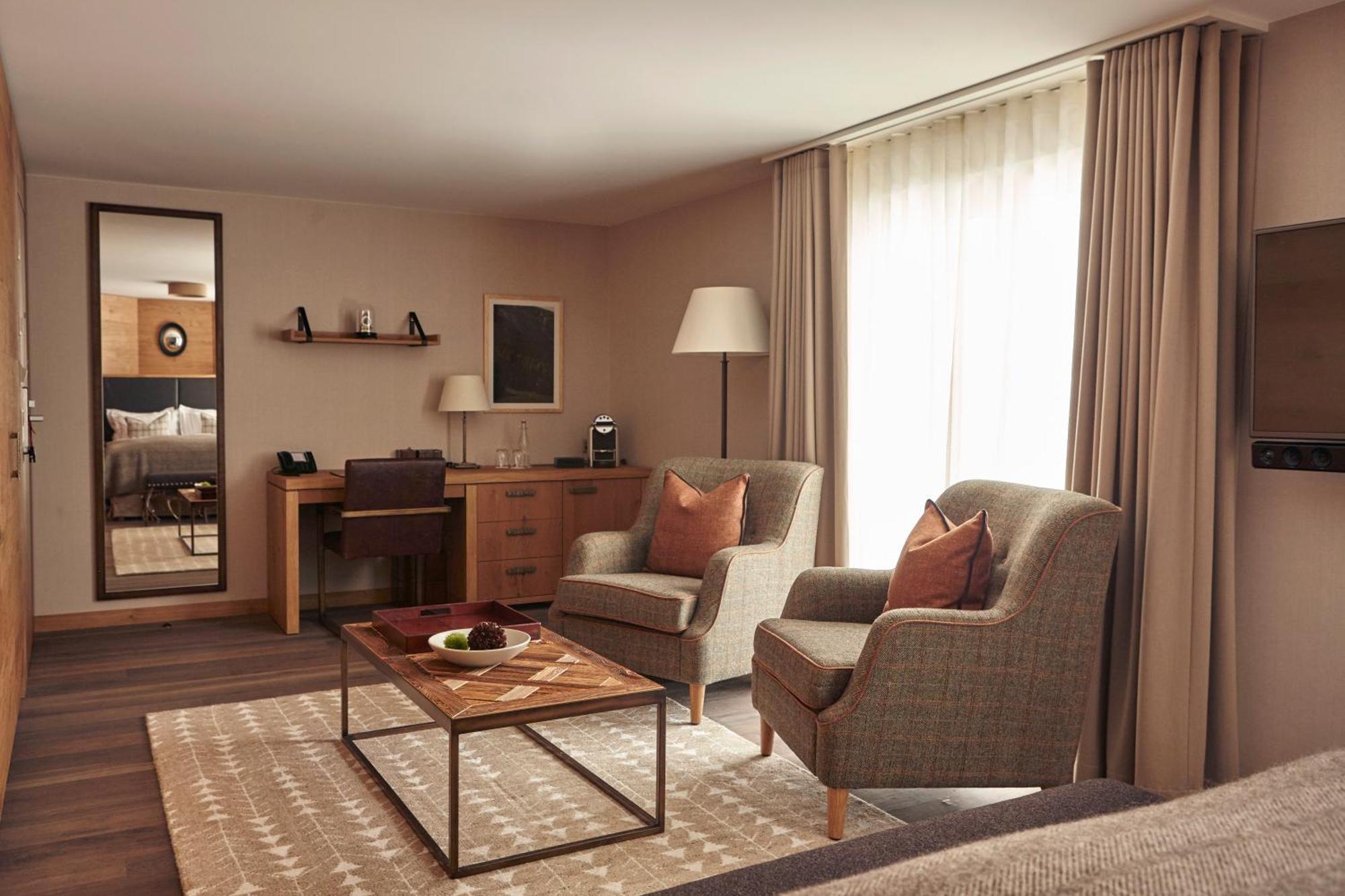 Suite Signature
