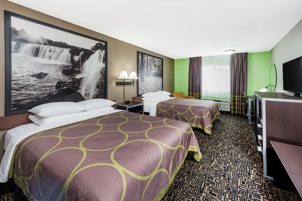 Queen Room with Two Queen Beds - Non-Smoking,328325041:JPEG