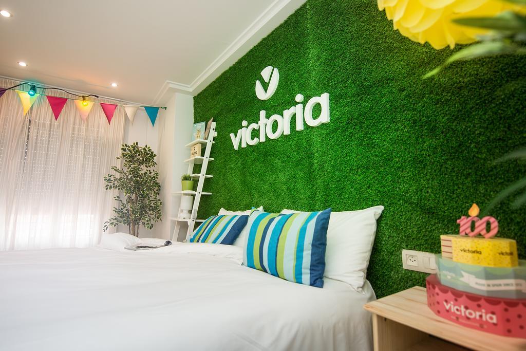Superior Room with One Queen Bed and Two Single Beds