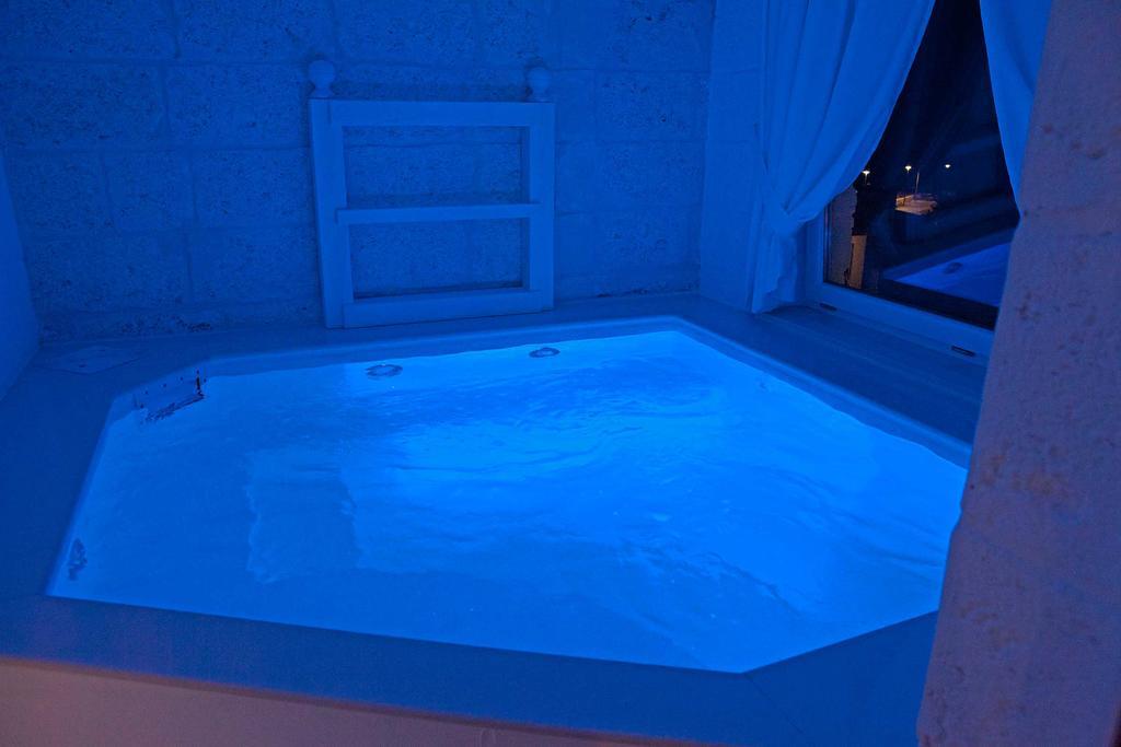 Habitación Doble Deluxe con balcón y vistas al mar