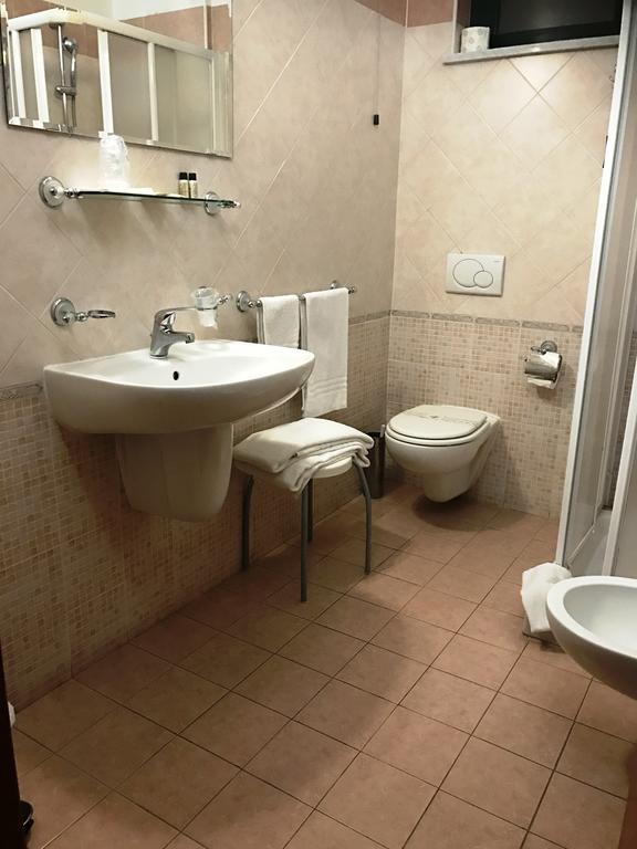 Single Room,1339144625:JPEG