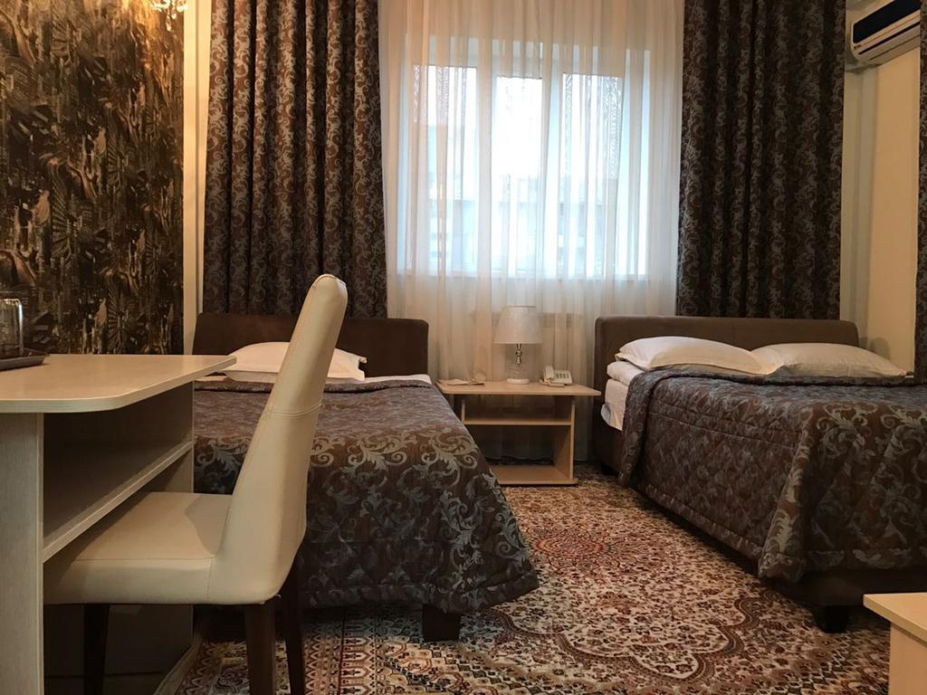 Junior Suite (2 Adults),1015208680:JPEG