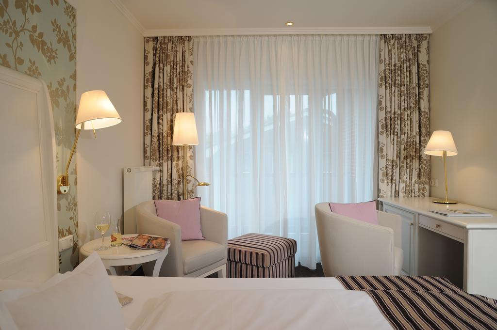 Zimmer mit Queensize-Bett