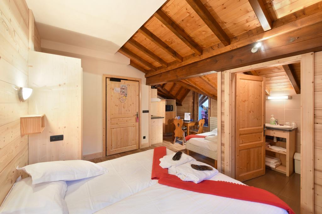 Triple Studio (3 adults)