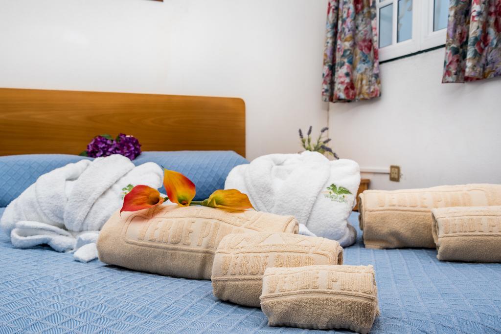 Two-Bedroom House,422593965:JPEG