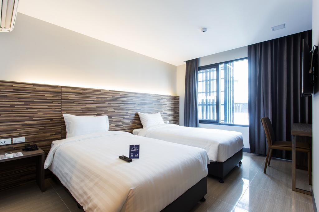 Modern Deluxe Double or Twin Room