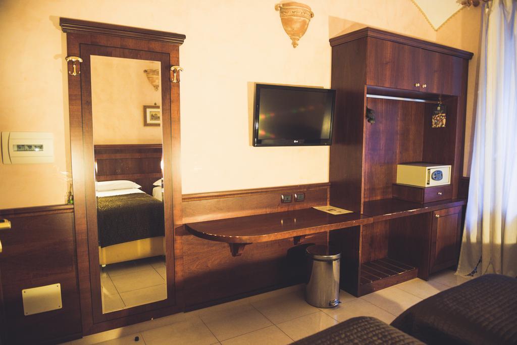 Habitación Triple Confort con ducha