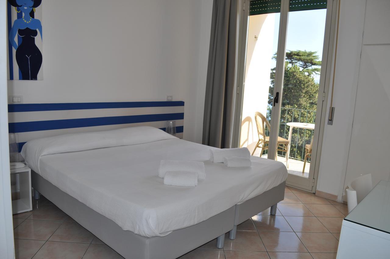 Chambre Double ou Lits Jumeaux - Vue sur Mer