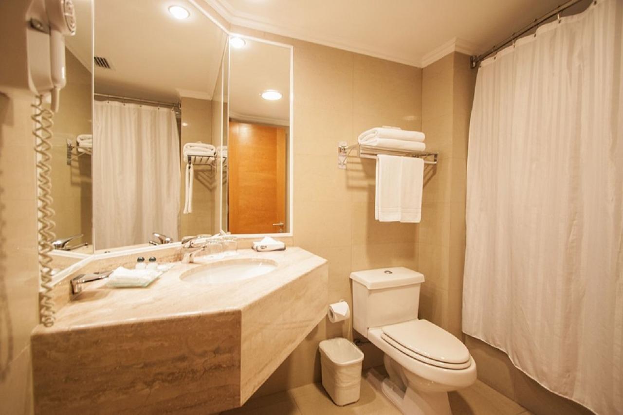 Standard Queen Room,560338884:JPEG