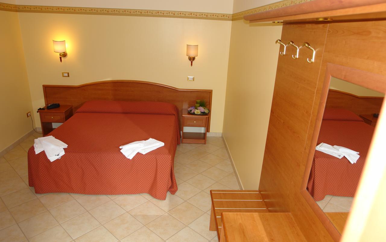 Superior Single Room,635584593:JPEG