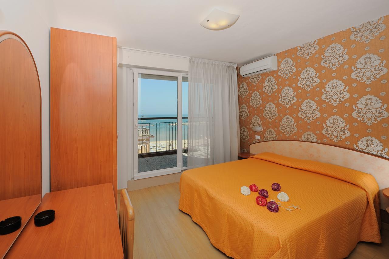 Deluxe Doppel-/Zweibettzimmer mit Meerblick