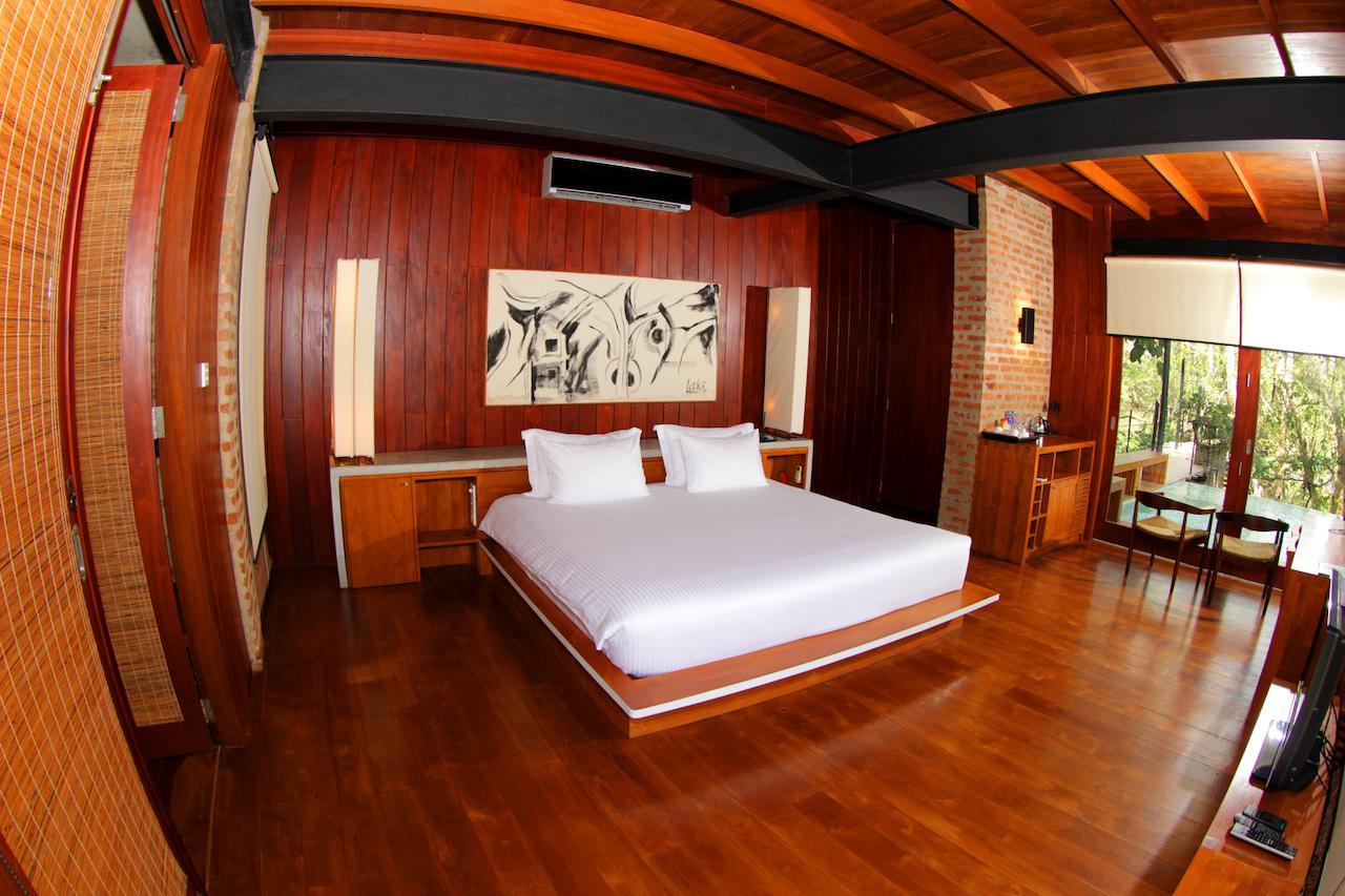 Lower Bakmee - Premier Suite with Plunge Pool (10% off on food)