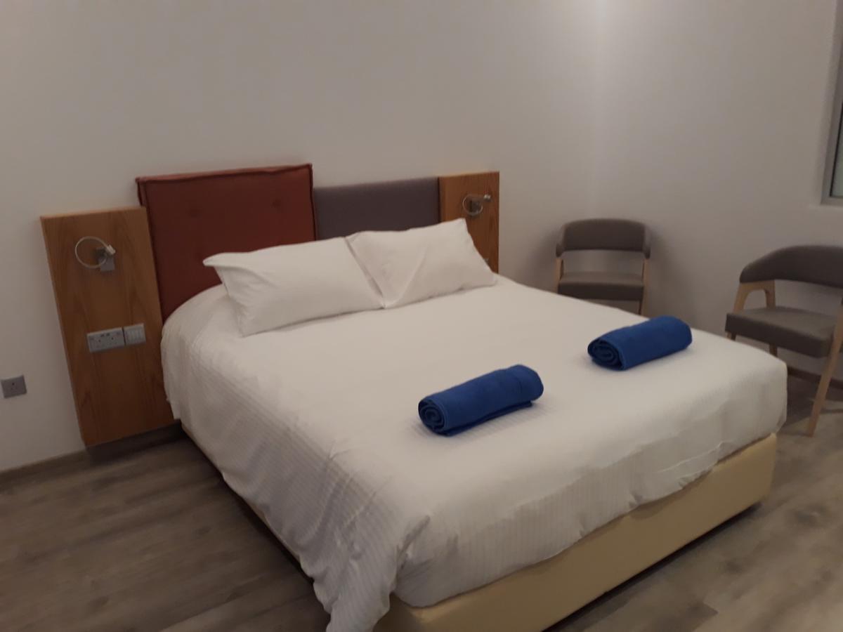 Loft Suite with Inland View - Split Level (3 Adults)